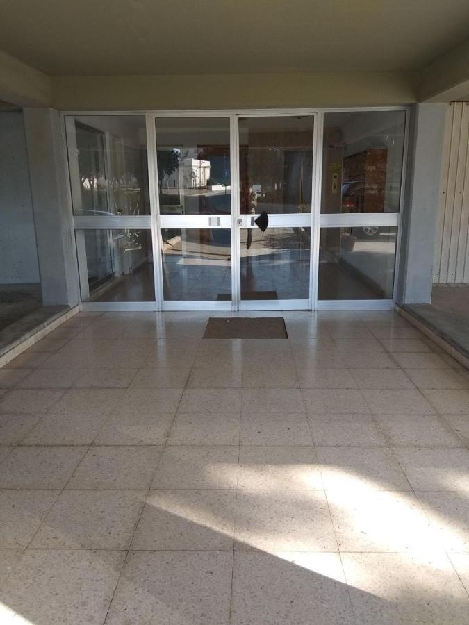 לימסול Seaside Spacious Apartment With Sea View מראה חיצוני תמונה